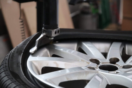 Kiedy wymienić montażownicę do opon na nową?